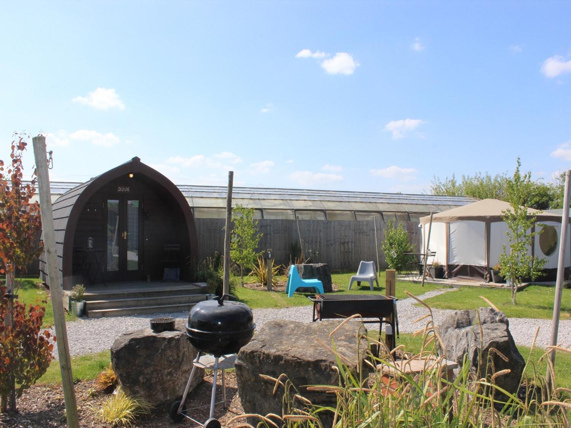 The Little Hide - Adult Only Camping Pods Wigginton  Exterior photo