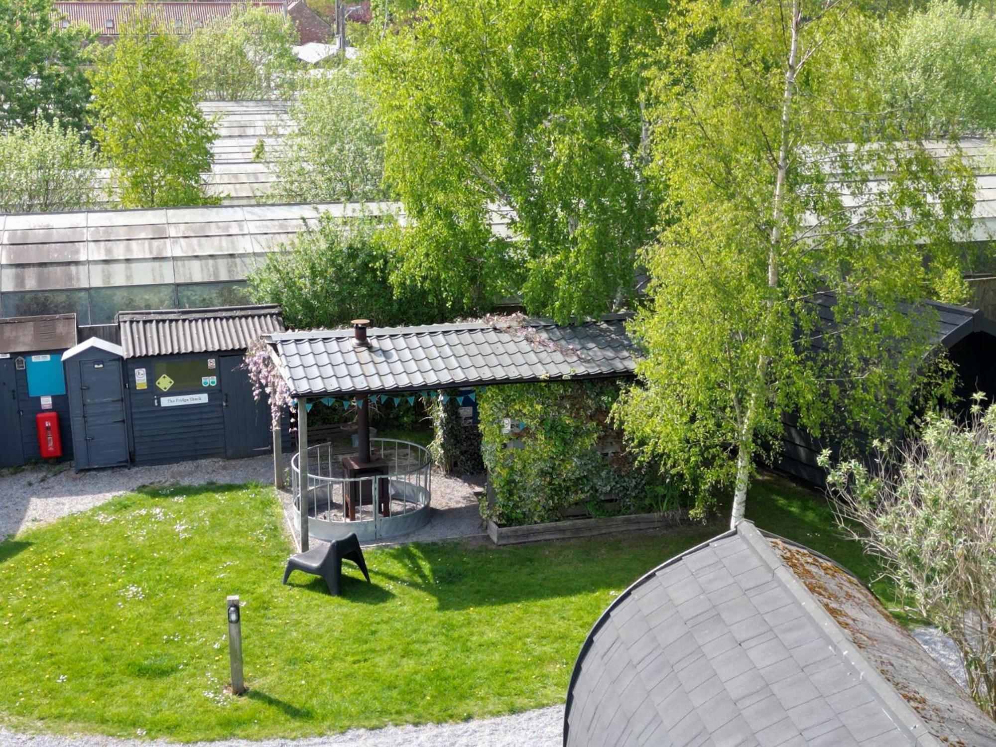 The Little Hide - Adult Only Camping Pods Wigginton  Exterior photo